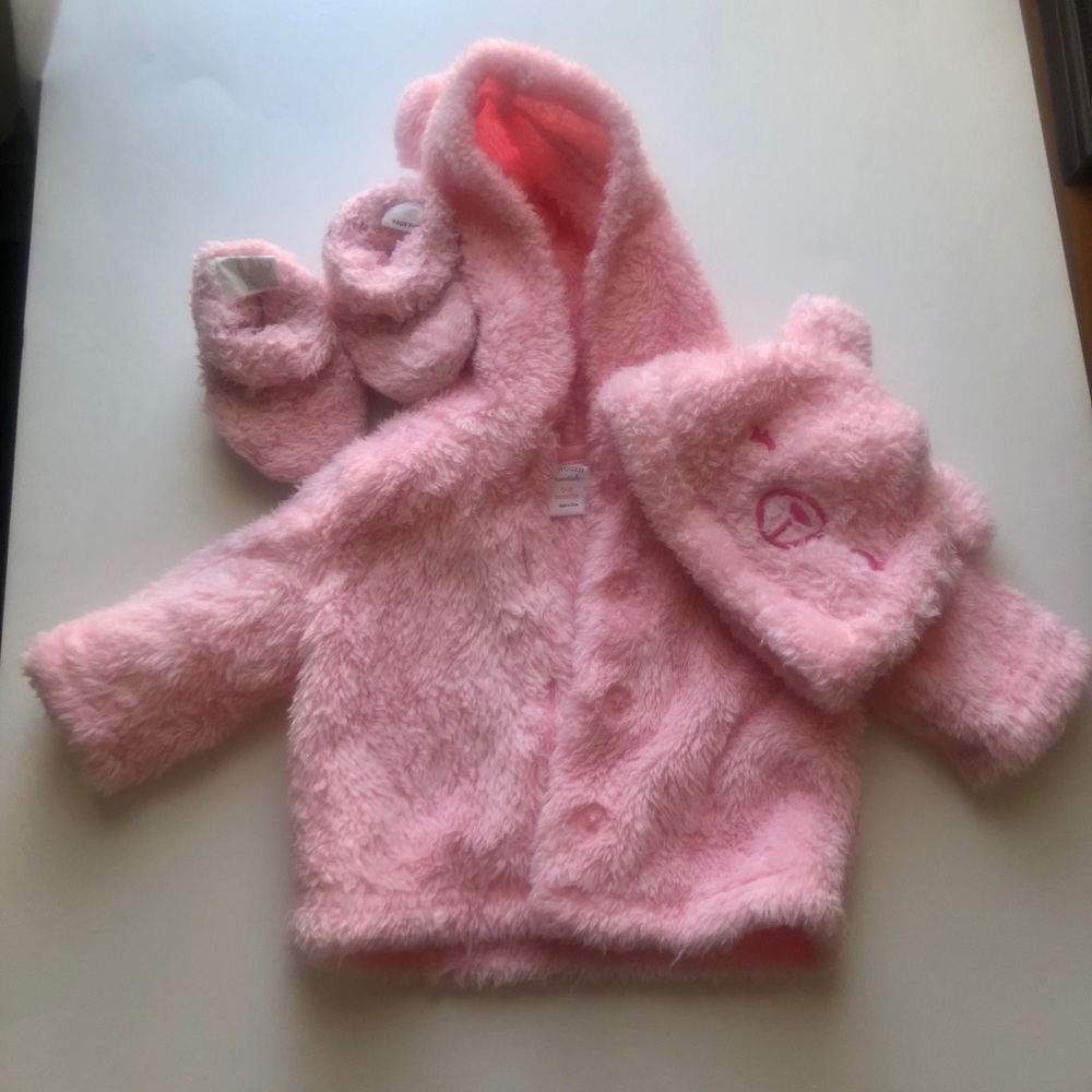 Baby Girl Gymboree Hooded Bear Jacket, Hat Booties